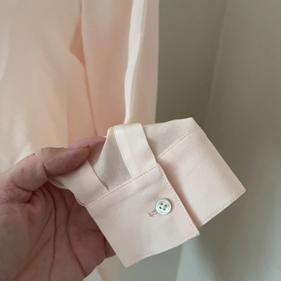 (NWT) Banana Republic Women’s Silk Pink Blouse, XS (Petite) - Picture 6 of 16